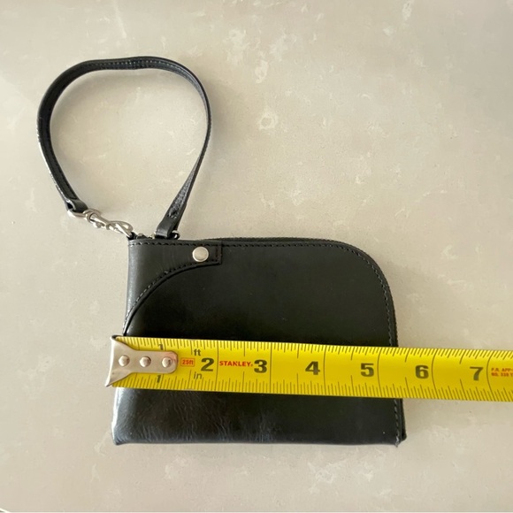 GAP BLACK LEATHER WALLET POUCHZIPPER CLOSURE - Picture 10 of 13